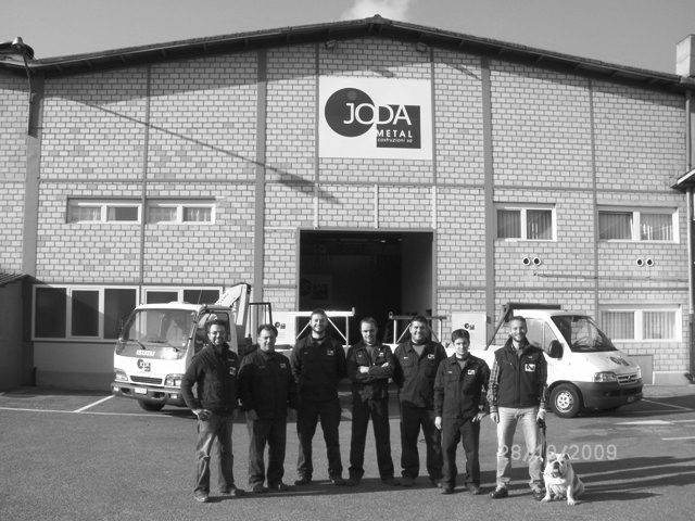 The JODA Metal team in front of the workshop, 2009