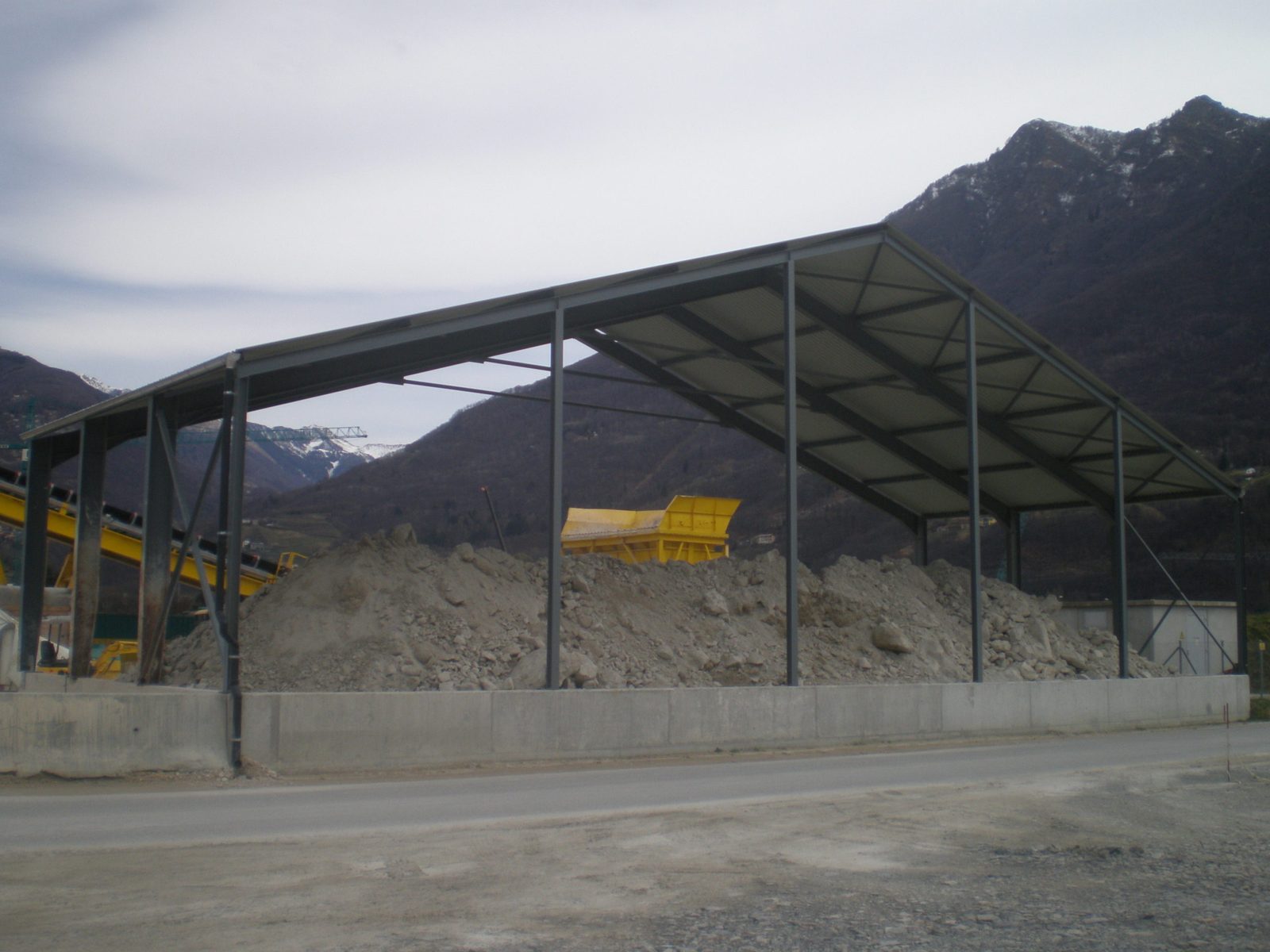 Steel canopy for sludge storage, AlpTransit Camorino, 2010