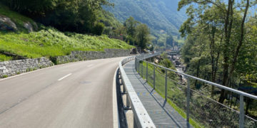 Passerella pedonale Lavertezzo Valle Verzasca